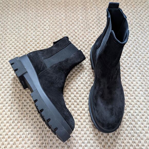 LA CANADIENNE Braydon Waterproof Suede Leather Black Lug Sole Chelsea Boot 39 - Picture 1 of 10